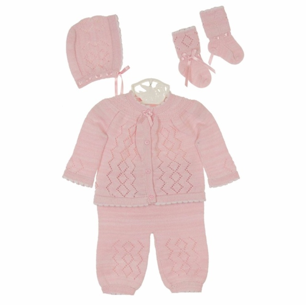 NEW 4 piece knit set in pink size Newborn-3 months